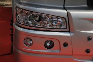 東風(fēng)柳汽 霸龍M7 康明斯400馬力6×4牽引車 國(guó)四