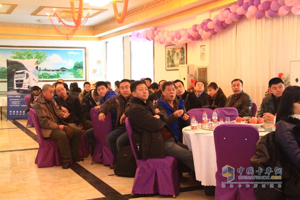 中國重汽11輛SITRAK交付暨黑龍江產品推介會