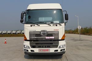 廣汽日野 700系列重卡 6×4輕量化牽引車 廣汽日野 700系列重卡 6×4輕量化牽引車