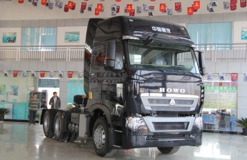 中國重汽 HOWO T7H 6×2 -雙轉(zhuǎn)向牽引車