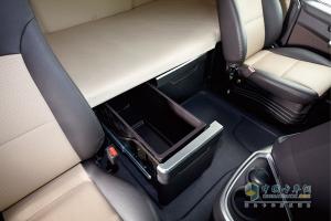 四川現(xiàn)代 Xcient 創(chuàng)虎P440 8×4自卸車