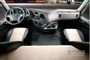 四川現(xiàn)代 Xcient 創(chuàng)虎P440 8×4自卸車