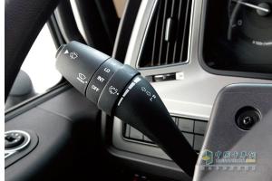 四川現(xiàn)代 Xcient 創(chuàng)虎P440 8×4自卸車