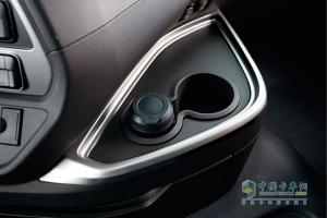 四川現(xiàn)代 Xcient 創(chuàng)虎P440 8×4自卸車