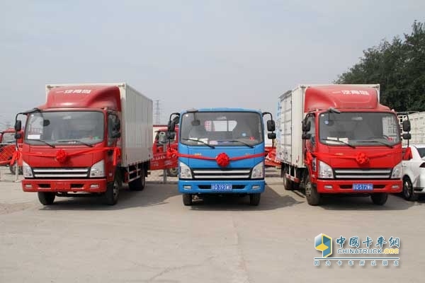 匹配錫柴發(fā)動機(jī)的青島解放中卡產(chǎn)品