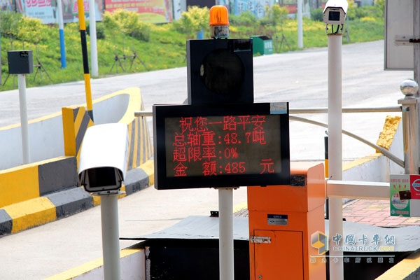 百公里27.6升 奔馳卡車干線油耗實(shí)測初戰(zhàn)告捷