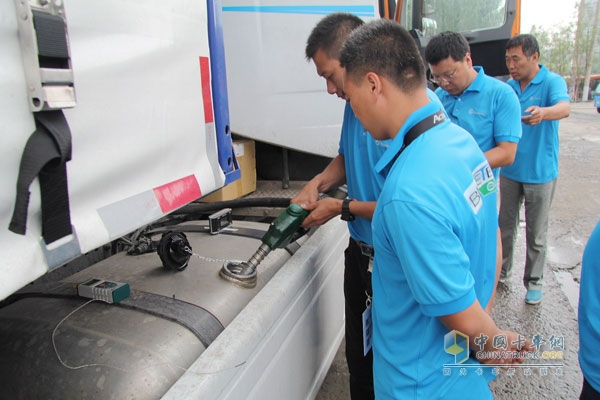 百公里27.6升 奔馳卡車干線油耗實(shí)測初戰(zhàn)告捷