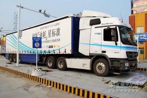百公里27.6升 奔馳卡車干線油耗實(shí)測初戰(zhàn)告捷