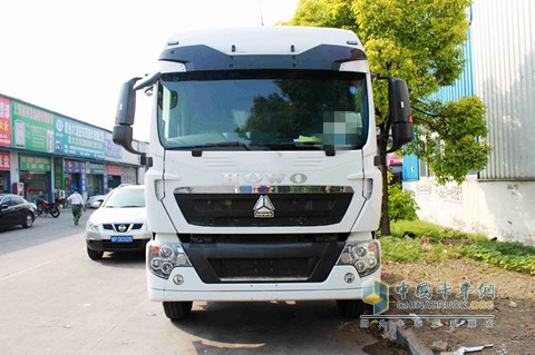 中國(guó)重汽 HOWO-T5G重卡 6*2載貨車(chē)