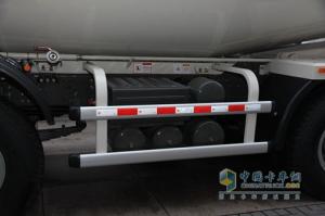 中國重汽 HOWO-T7H 8×4攪拌車