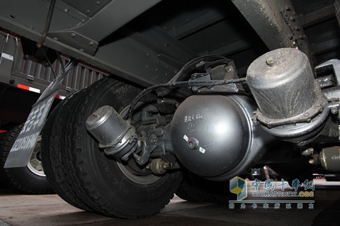 中國重汽 豪瀚 8X4復(fù)合版載貨車