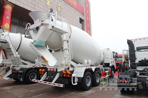 中國重汽 HOWO 6×4攪拌車