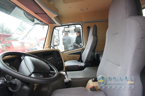 中國重汽 HOWO 6×4攪拌車