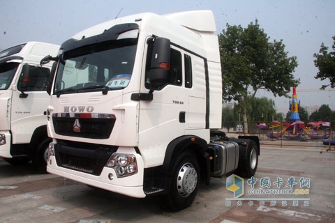 中國重汽 HOWO-T5G 4*2牽引車 310馬力