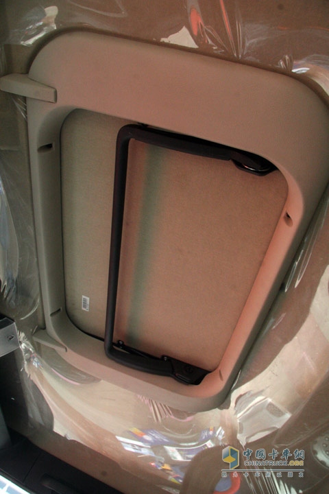 中國重汽 SITRAK-C5H郵政車4×2（5噸）