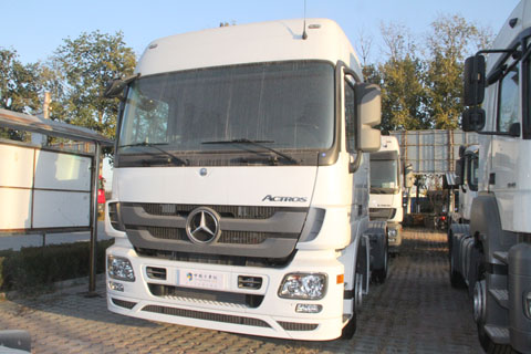 奔馳Actros重卡 408馬力 4X2 國(guó)四 牽引車(chē)(型號(hào)1841)