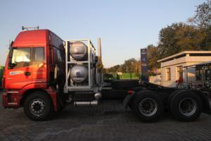 福田歐曼ETX 9系重卡 380馬力 6X4 國四LNG牽引車