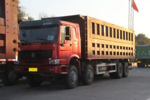 中國重汽 HOWO重卡 375馬力 8X4 自卸車(側(cè)翻)(ZZ3317N4067C1)