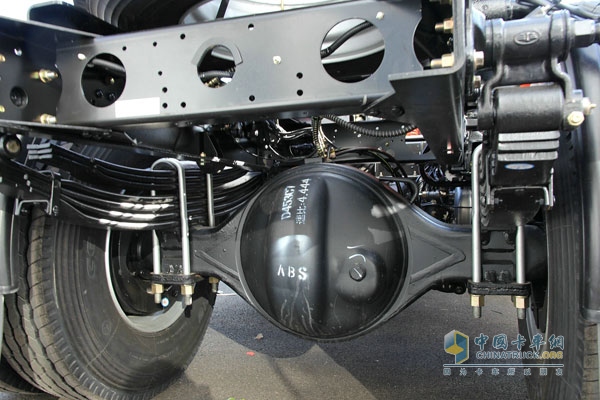 一汽解放青島 悍V 355馬力 6×2 國四牽引車 CA4227P1K15T3E4A80