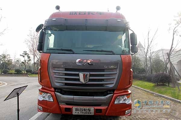 聯(lián)合卡車 玉柴380馬力 國四 4X2 牽引車