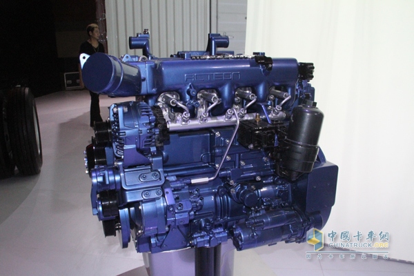 納威司達(dá)發(fā)動(dòng)機(jī)