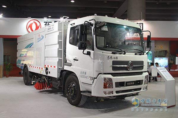 東風(fēng)柳汽 乘龍 東風(fēng)康明斯185馬力 道路清掃專用車