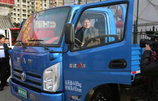 城鄉(xiāng)物流首選 五征奧馳國四卡車進(jìn)入北京