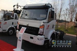 中國重汽 豪沃 （MC05發(fā)動(dòng)機(jī))245馬力 4×2 國四 輕型載貨車