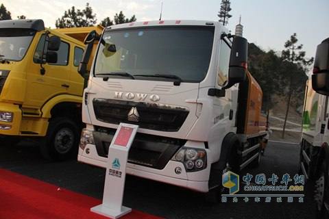 中國(guó)重汽 T5G 280馬力 4X2 車載混凝土泵車