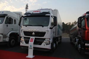 中國重汽 T5G 340馬力 8X4冷藏車 中國重汽 T5G 340馬力 8X4冷藏車