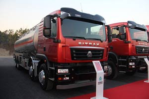 中國重汽 C5H 340馬力 8X4氣囊油罐車 中國重汽 C5H 340馬力 8X4氣囊油罐車