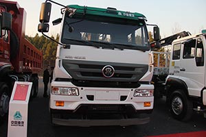 中國重汽 M5G 280馬力 6X4 國四 十噸隨車起重運(yùn)輸車 中國重汽 M5G 280馬力 6X4 國四 十噸隨車起重運(yùn)輸車