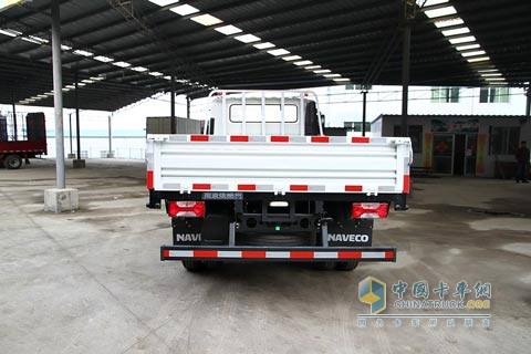 南京依維柯 超越C500系列 140馬力 4.06米單排欄板輕卡