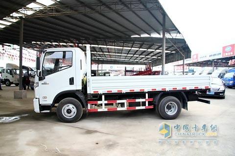 南京依維柯 超越C500系列 140馬力 4.06米單排欄板輕卡