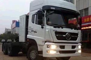 中國重汽新斯太爾D78閃耀2015物流市場