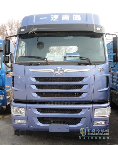 促銷:遼寧惠華集團(tuán)青島解放新悍威6X2載貨車現(xiàn)價(jià)20.9