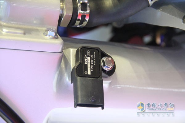 中國重汽 MT13國五系列燃?xì)鈾C