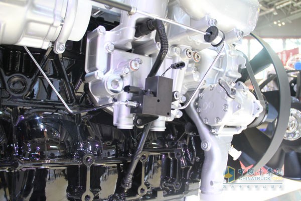 中國重汽 MT13國五系列燃?xì)鈾C