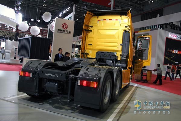 東風(fēng)商用車 天龍旗艦  6 ×4 牽引車 康明斯480馬力