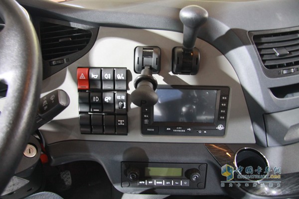 一汽解放 J6領(lǐng)航版 錫柴460馬力 6x4牽引車