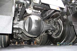 四川現(xiàn)代 Xcient 創(chuàng)虎P440 6X4牽引車