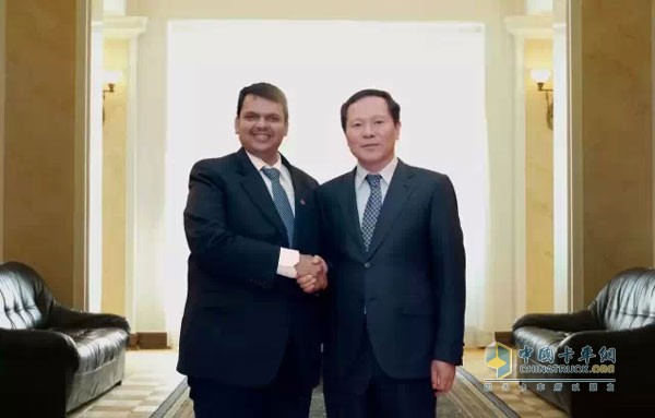 福田汽車(chē)集團(tuán)黨委書(shū)記王金玉與印度總理莫迪