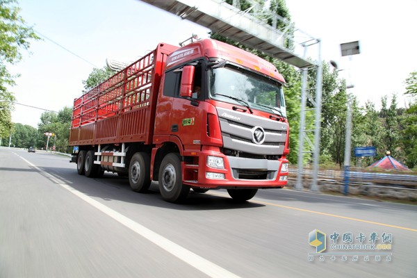 福田戴姆勒 歐曼GTL超能版350馬力8X4載貨車(chē)(復(fù)合版)