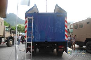 梅賽德斯-奔馳烏尼莫克(Unimog)U4000 4X4地震救援車底盤