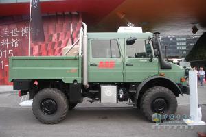 梅賽德斯-奔馳烏尼莫克(Unimog)U4000 4X4越野底盤