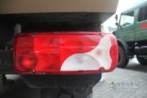 梅賽德斯-奔馳烏尼莫克(Unimog)U4000 4X4越野底盤