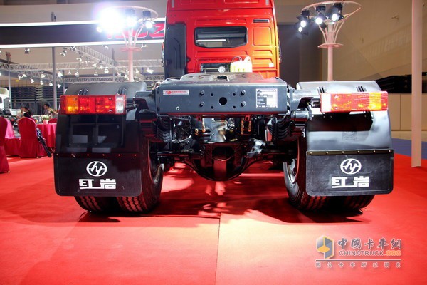 上汽依維柯紅巖 杰卡 390馬力 6X2 牽引車(chē)