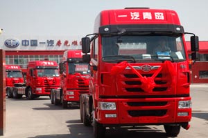 60輛解放天V?；愤\輸車交付用戶