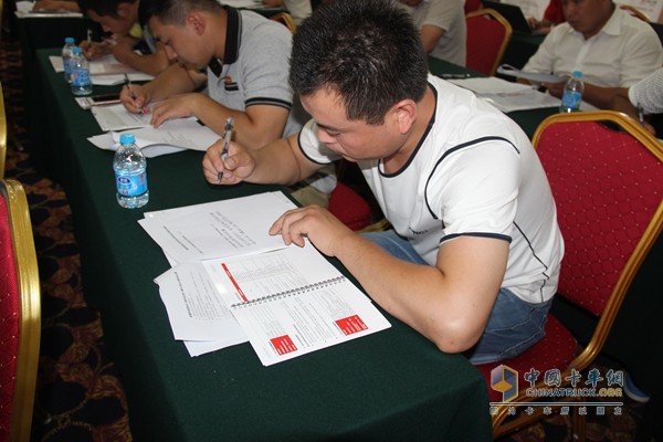 2015年首屆“?？当眹鳬V服務(wù)技能大賽總決賽