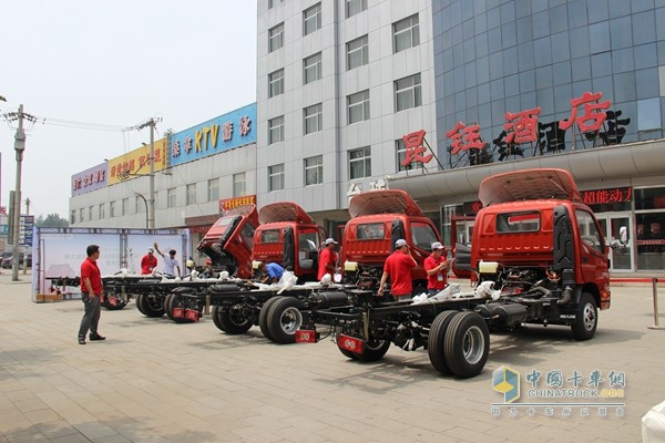 2015年首屆“?？当眹鳬V服務(wù)技能大賽總決賽